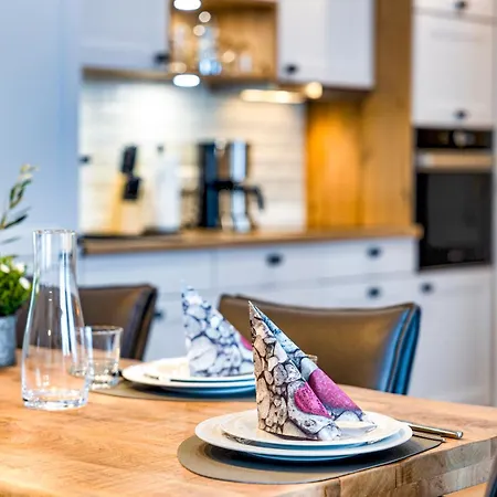 Apartment Landglueck 1 *